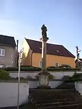 Bustehrad KL CZ toskansky sloup 041.jpg