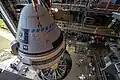 Kosmická loď CST-100 Starliner a nosná raketa Atlas V N22 během přípravy na let, 21. listopadu 2019