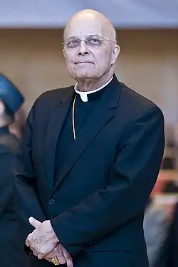 Francis kardinál George na inauguraci starosty Chicaga Rahma Emanuela v roce 2011