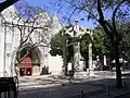 Náměstí Largo do Carmo a vstup do kostela