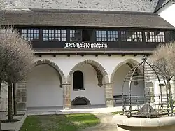 Vchod do Prácheňského muzea v historické části hradu