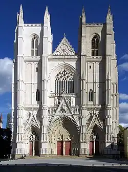 Katedrála St-Pierre-et-Paul