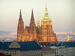 Pohled na katedrálu svatého Víta, Václava a Vojtěcha z vyhlídky