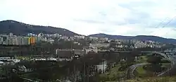 Celkový pohled na Drahovice z dalovické vyhlídky