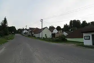 Silnice II/408 v Dobré Vodě u Mladoňovic