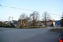 Náves v Domamili