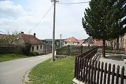Centrum obce od kaple sv. Cyrila a Metoděje