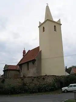 Kostel v Červených Pečkách