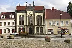 Chřibská 21, bývalá radnice.JPG
