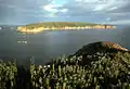 Ostrov Chamisso na západním pobřeží Aljašky (jižně od poloostrova Peninsula)