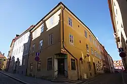 Cheb - čp. 409 na rohu Jakubské a Židovské (1).jpg
