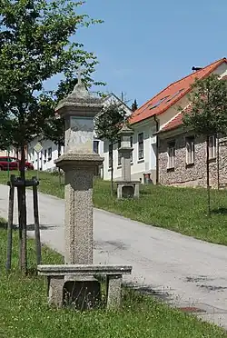 Chlum u Třeboně, ul. Křížová cesta (2020-07-10; 03).jpg