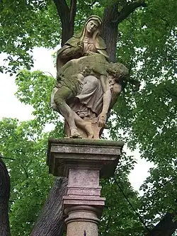 Pieta na náměstí v Chlumci