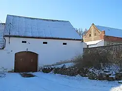 Tvrz Chocholatá Lhota