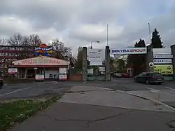 bývalá brána do areálu hřbitova