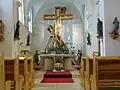 Interiér kostela sv. Vavřince - presbytář
