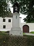 Chotýčany, kaplička svatého Jana Nepomuckého.jpg