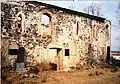 Jižní fasáda kostela v roce 1996