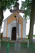 Návesní kaple a kříž