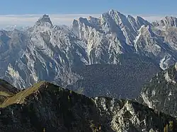 Cima dei Preti (vpravo) a Monte Duranno (vlevo)