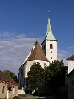 Farní kostel sv. Petra a Pavla