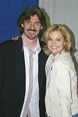 Jason Carter a Clare Kramer (2005)