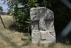 Cross stone in Břehy 01.jpg
