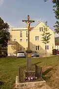 Kříž na návsi