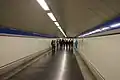 Chodba vedoucí k výtahu na přestupu