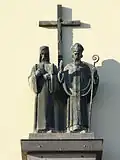 Kostel svatého Cyrila a Metoděje (Olomouc): bronzové sousoší sv. Cyrila a Metoděje je 4,5 m vysoké