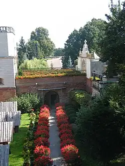 Park v příkopu