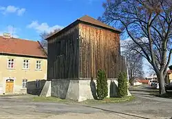 Zvonice u kostela