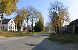 Náves ve Dřevci