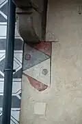 Detaily sgrafit a krakorce na domě Neumannova 148