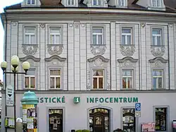 Dům_Limbecků,_nám._Jiřího_z_Poděbrad_476-31,_Cheb.JPG