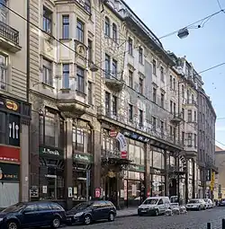 Dům U Nováků, pohled z Vodičkovy ulice