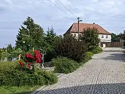 Dašice - prostor vodního tvrziště v areálu pivovaru a penzionu (čp. 27 a 138) (3).jpg