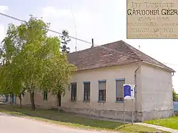 Bývalá katolická škola v Dabrony