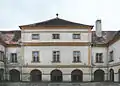 Východní pohled z vnitřního nádvoří