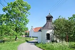 Kaplička ve vesnici