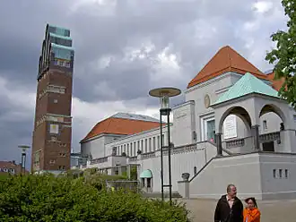 výstavní hala a Svatební věž
