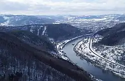 Pohled na Loubí a Děčín z Růžového hřebenu v zimě