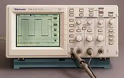 Digitální osciloskop Tektronix TDS210