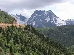 Hory v severozápadním Jün-nanu v tibetské autonomní oblasti Diqing (Dêqên)