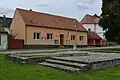 Obecní úřad a knihovna