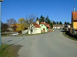 náves