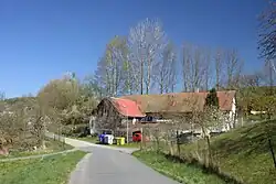 Dům