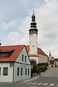 Pohled na hrad z křižovatky Chodské a Havlíčkovy ulice