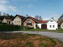 Domy na návsi