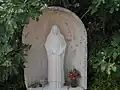Socha Panny Marie u starého kostela sv. Jiří